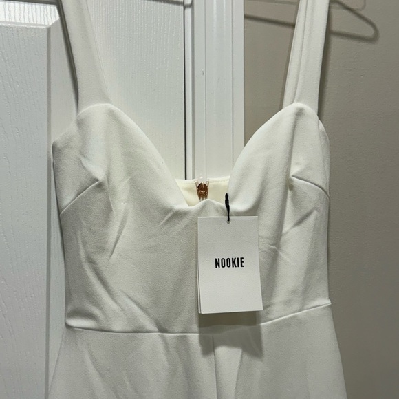 NOOKIE ROMANCE JUMPSUIT - WHITE in SZ S
$309.95 $190 - Picture 11 of 14